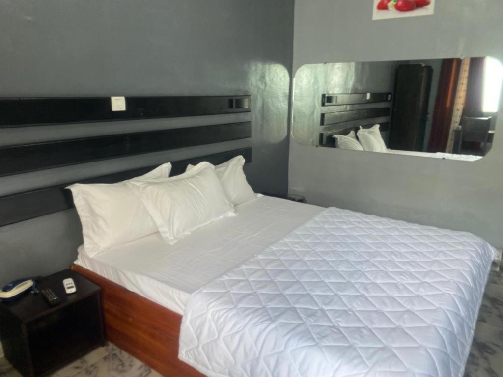 Sunrise Center Bonapriso 111 Hotel Douala Eksteriør billede